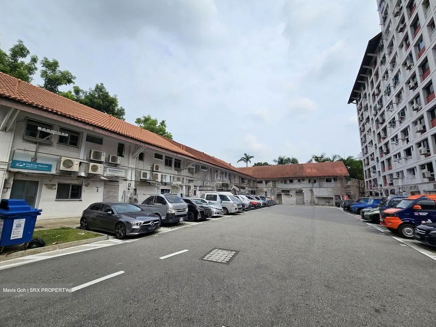 Bukit Batok Central (D23), Shop House #637810021